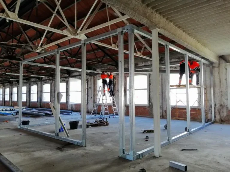 Blog 3 Structure intérieure starmodul pour salles de classe dans un bâtiment existant